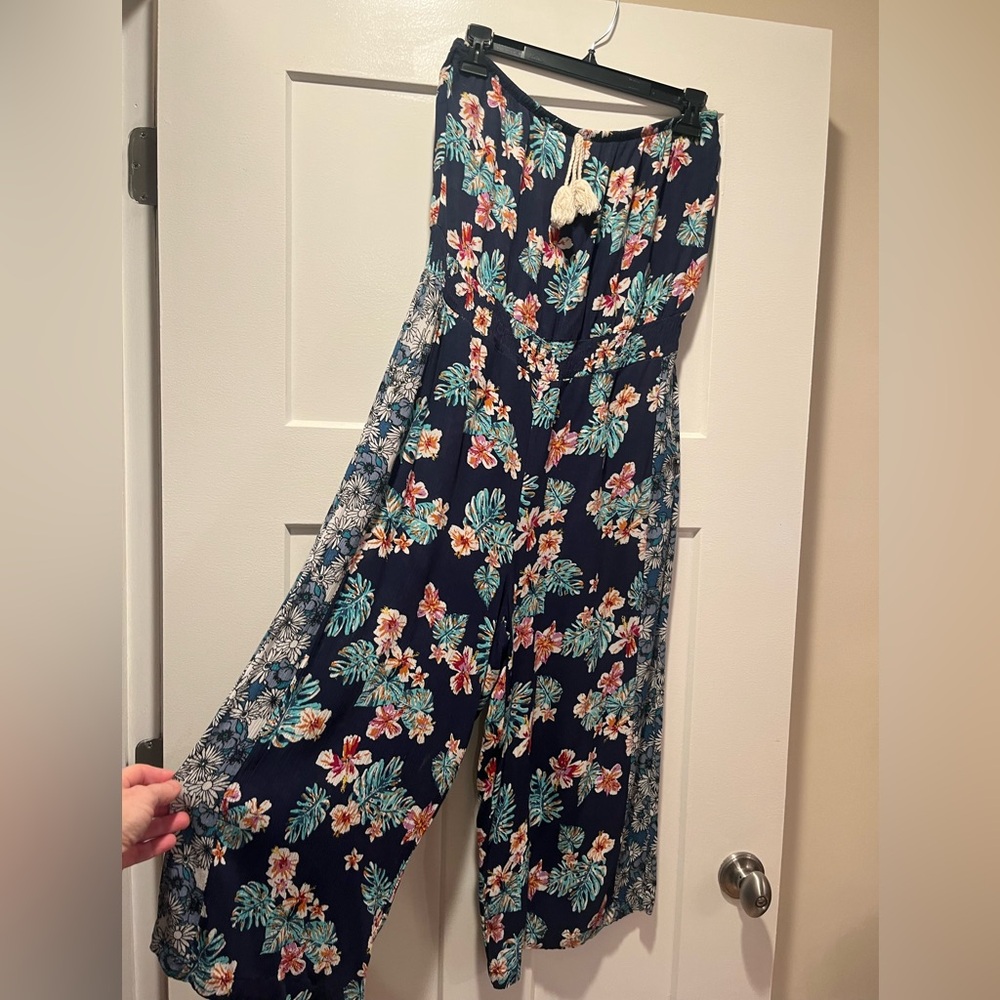 Women’s resort wear one piece jumpsuit strapless
